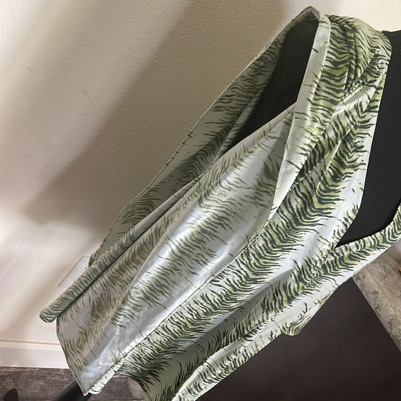 🌟ADRIANA DEGREAS 🌟BEAUTIFUL 🌟BLOUSE, LARGE - Picture 11 of 15